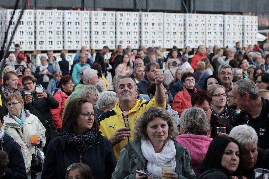 Kerstin Ott begeisterte ihr Publikum bei Wippertaler in Sundhausen