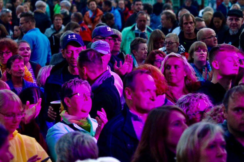 Kerstin Ott begeisterte ihr Publikum bei Wippertaler in Sundhausen