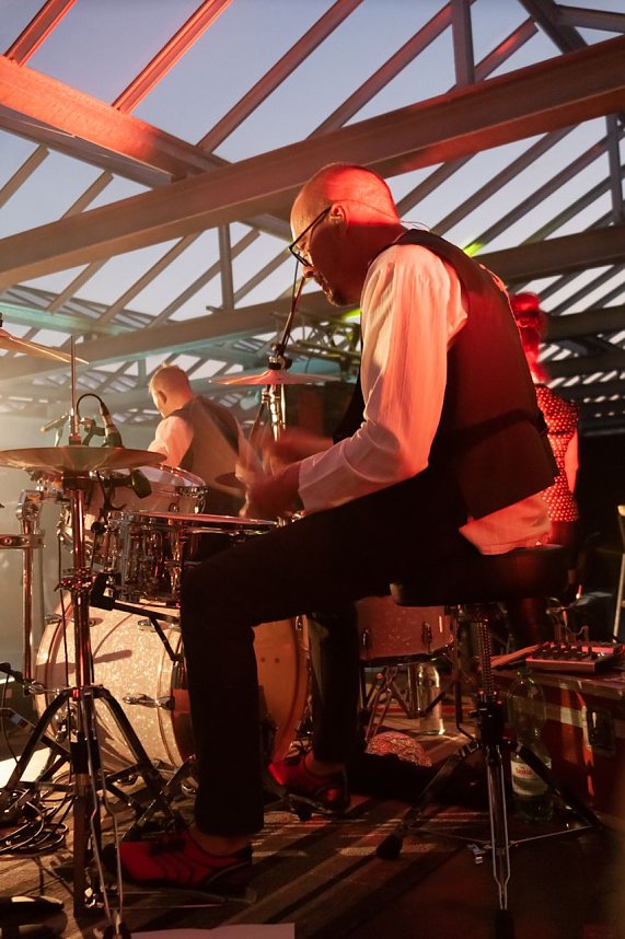 FRANZ KARAFKA und G&auml;ste auf dem Parkdeck der Marktpassage