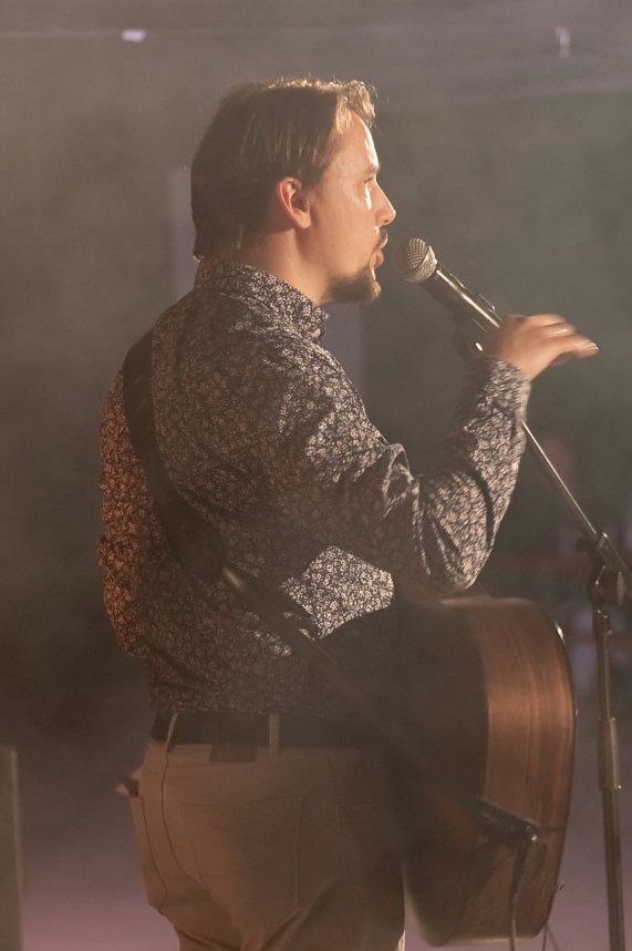 FRANZ KARAFKA und G&auml;ste auf dem Parkdeck der Marktpassage