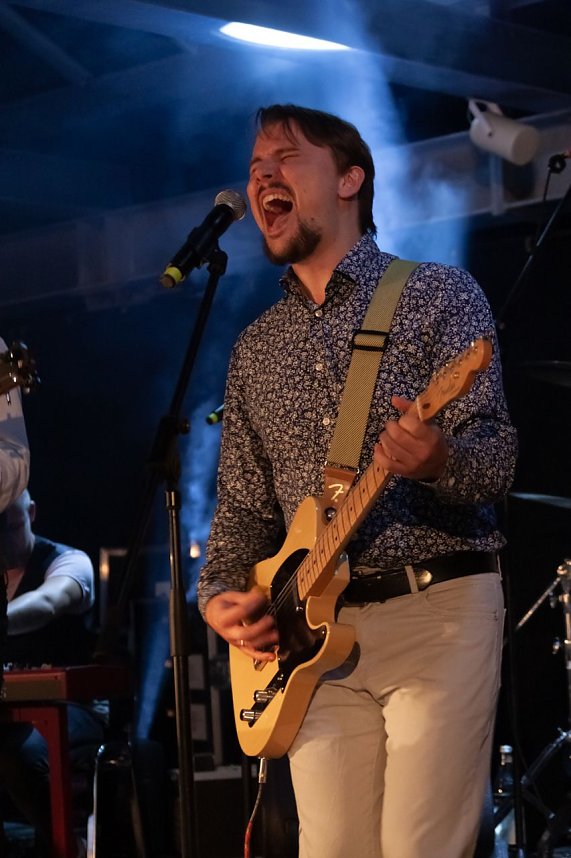 FRANZ KARAFKA und G&auml;ste auf dem Parkdeck der Marktpassage