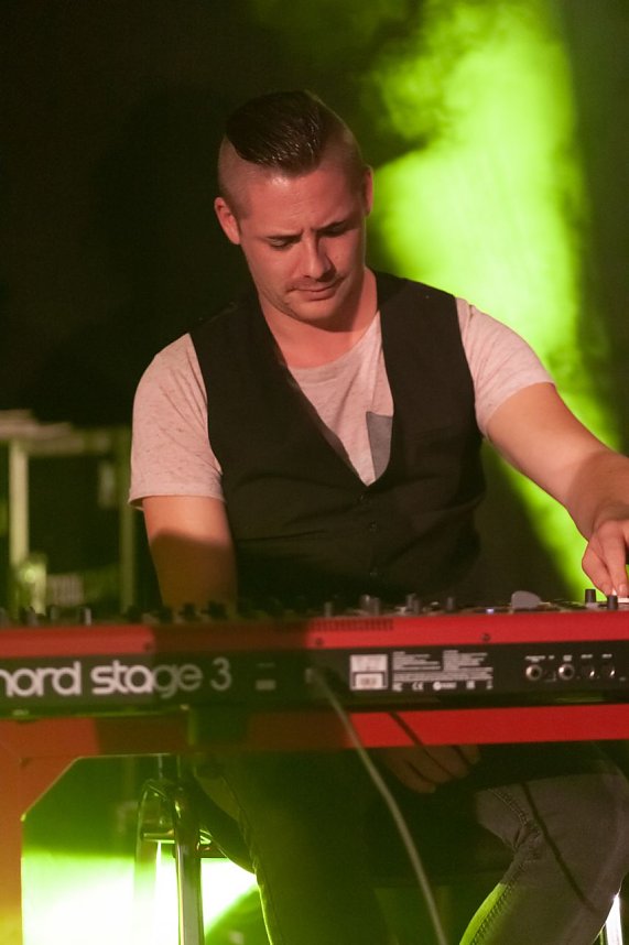 FRANZ KARAFKA und G&auml;ste auf dem Parkdeck der Marktpassage