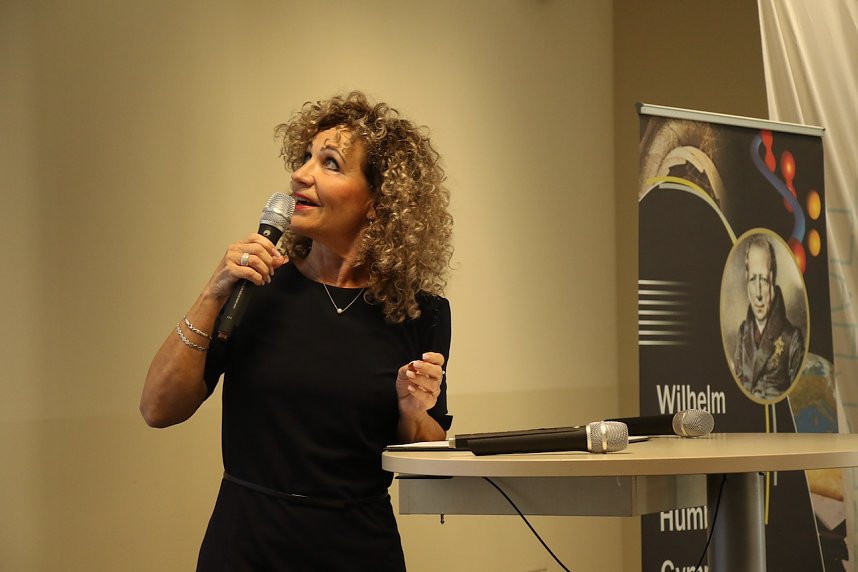 Es ist geschafft: das Oberstufengeb&auml;ude des Humboldt-Gymnasiums wurde heute Nachmittag offiziell seiner Bestimmung &uuml;bergeben