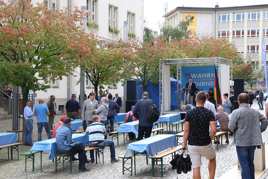 AfD-Wahlkampf auf dem Rathausplatz