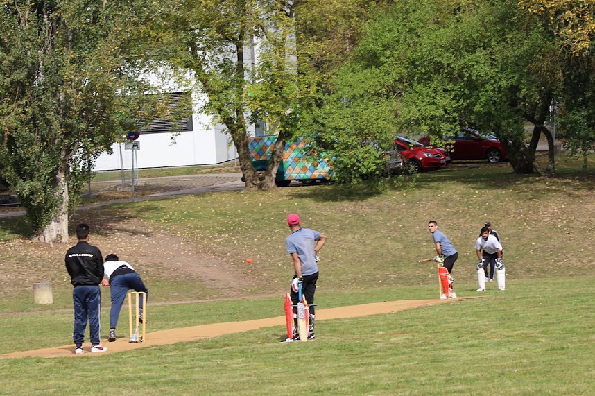 Cricket f&uuml;r jedermann auf dem Nordh&auml;user Campus