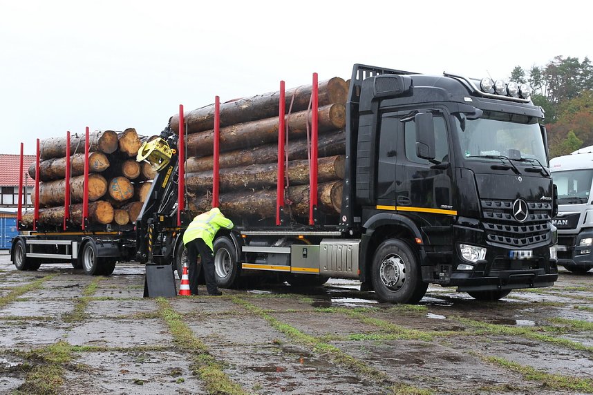 Holzlasterkontrolle in Niedersachswerfen