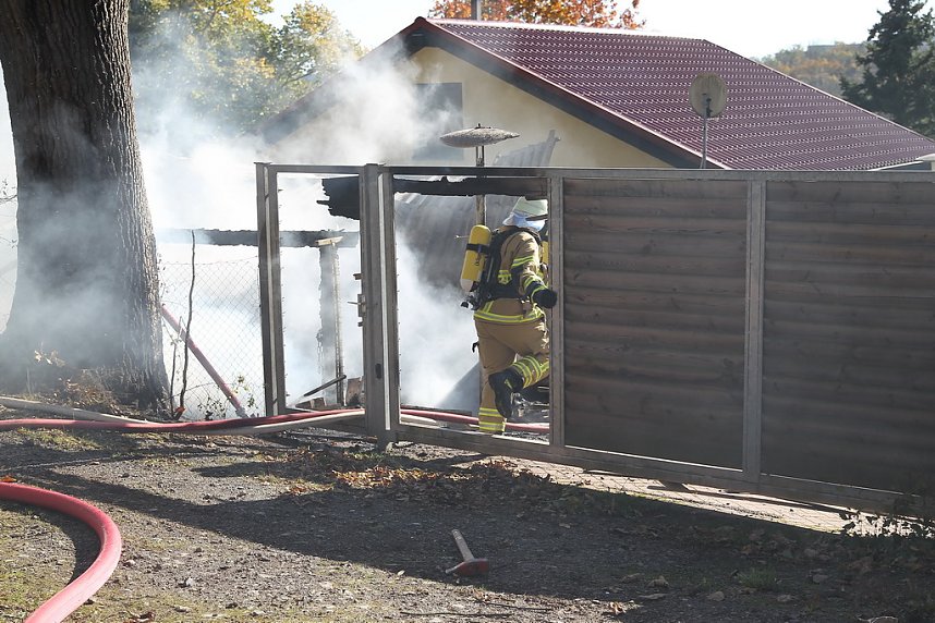 Nebengeb&auml;ude brannte