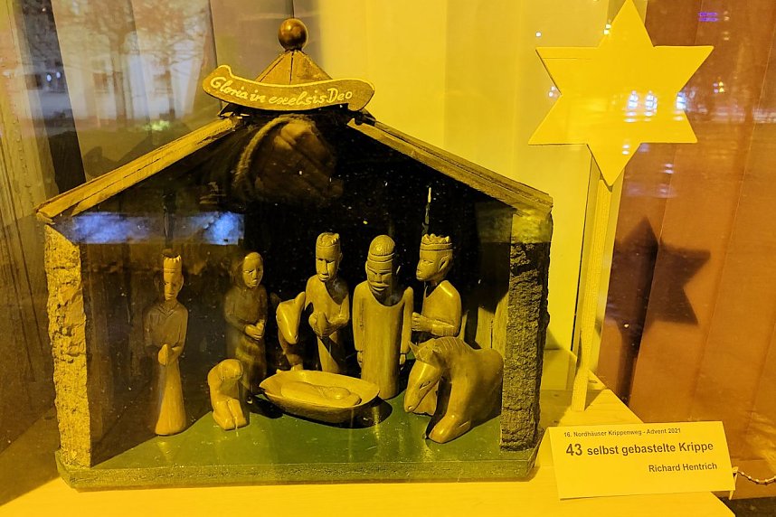 Krippenausstellung in Schaufenstern der Stadt Nordhausen