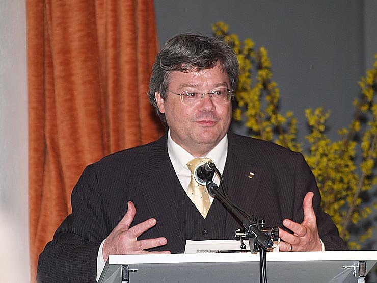 Reinhard B&uuml;tikofer