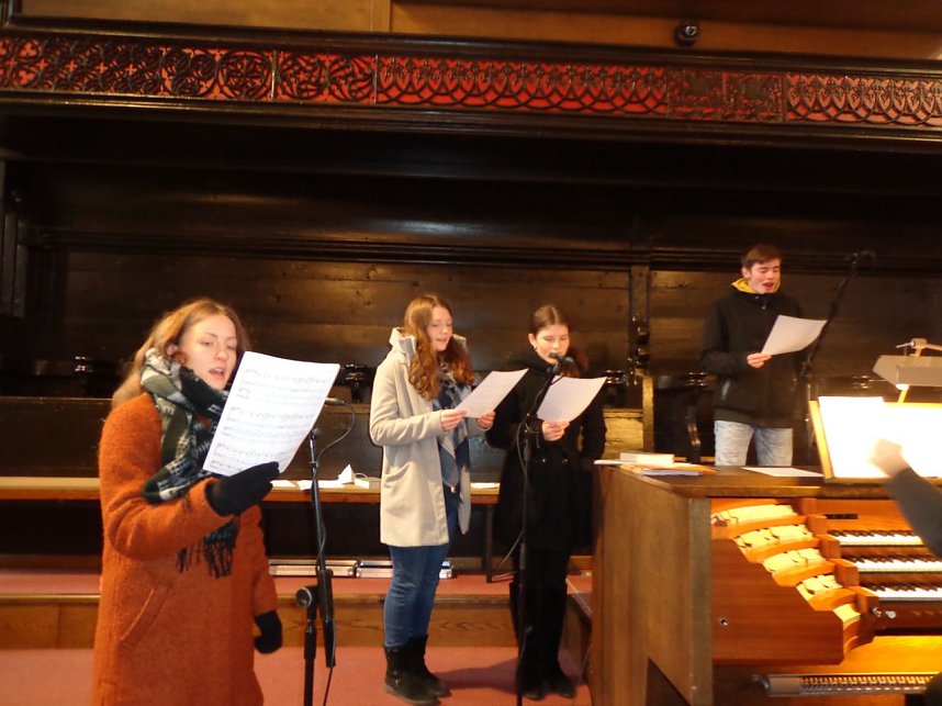 Den Gottesdienst im Dom konnten heute nicht nur Nordh&auml;user live erleben