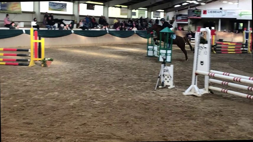 Auf's Treppchen gesprungen: Lilly Charlott Freitag auf Nathalie