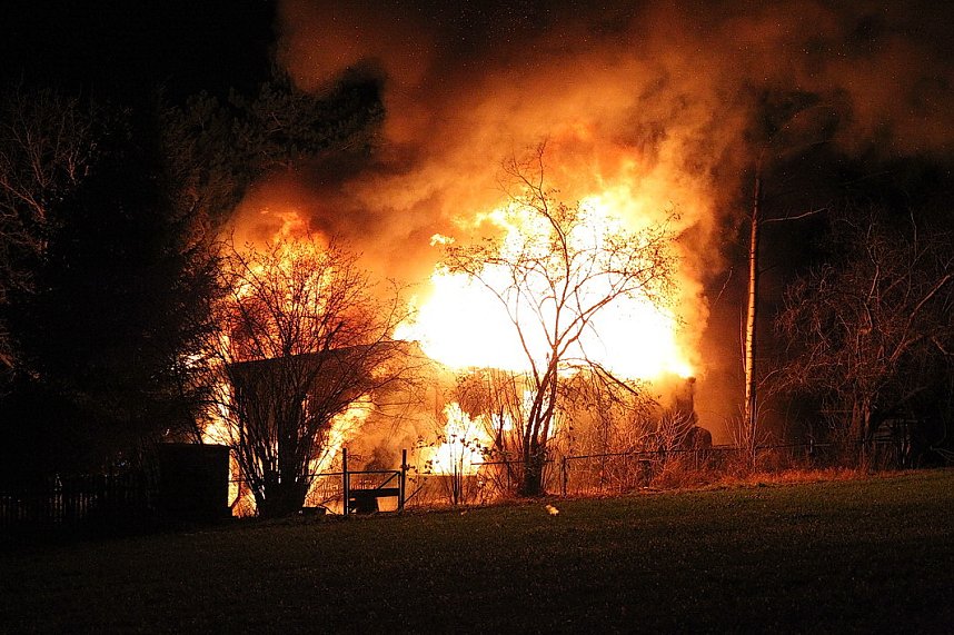 Gartenlauben in Bleicherode abgebrannt
