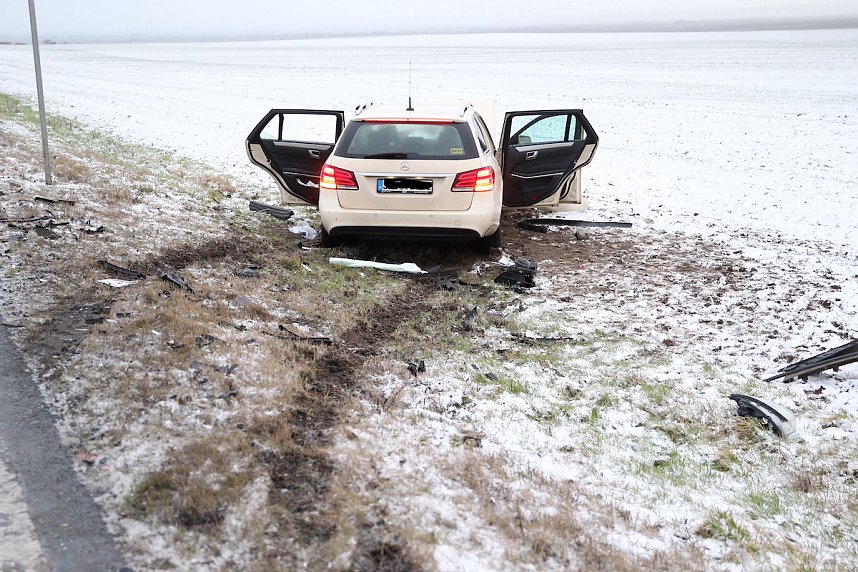 Sechs Verletzte bei Unfall auf der B4