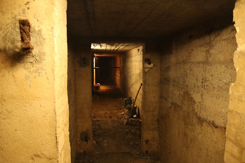 Aufr&auml;umarbeiten unter dem Spendekirchhof