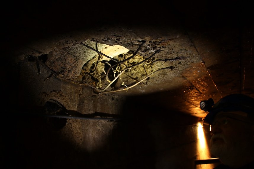 Aufr&auml;umarbeiten unter dem Spendekirchhof