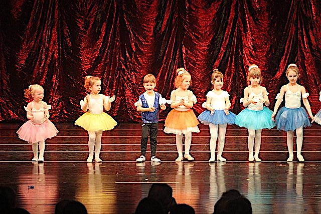 Ballettauff&uuml;hrungen auf der gro&szlig;en B&uuml;hne des Theaters