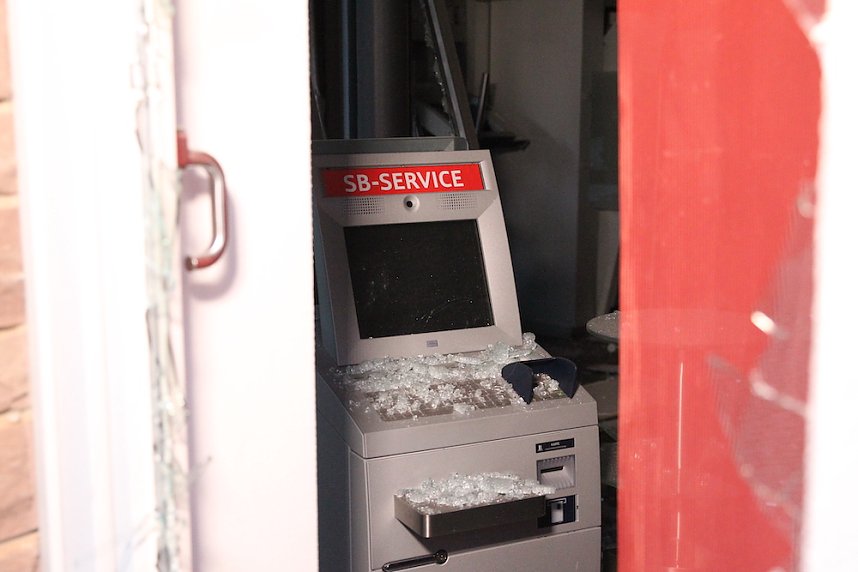 N&auml;chtlicher Bankraub in Heringen