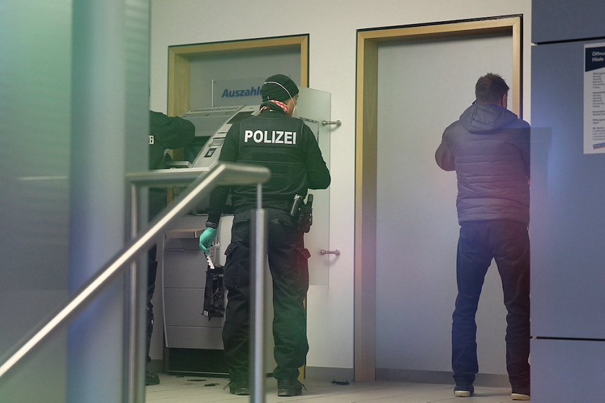 Polizei ist vor Ort zur Spurensicherung