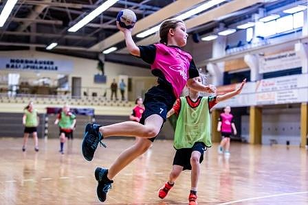 Handball in der Ballspielhalle