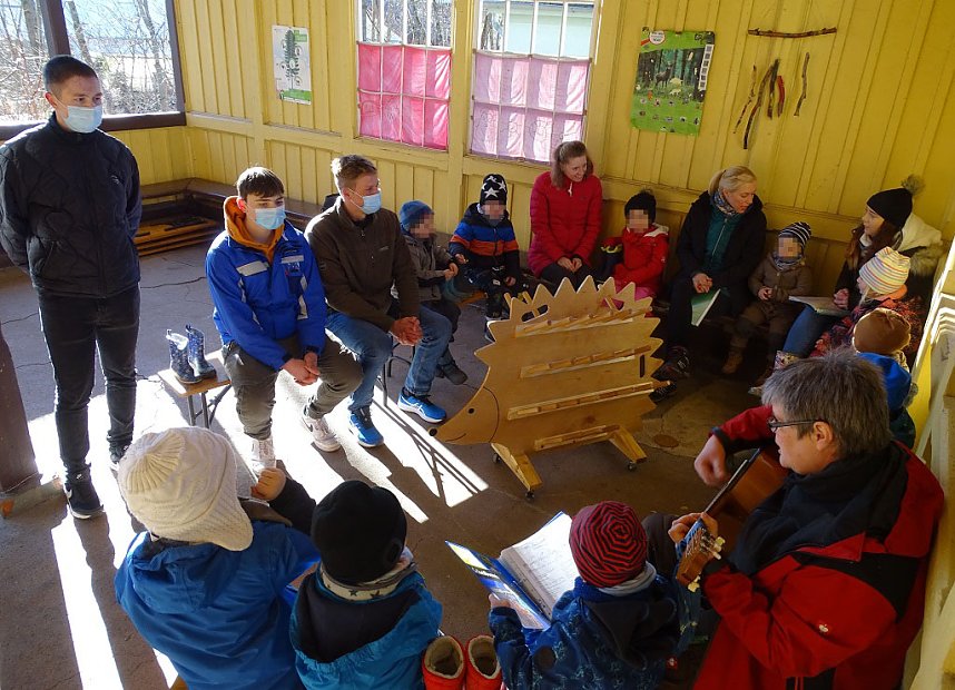 &Uuml;bergabe der "Stiefel-Igel"