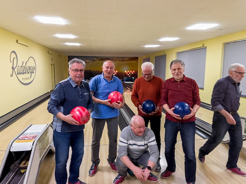Bowlingabend der Seniorensportler in Salza