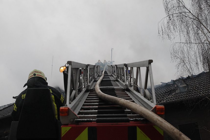 Dachstuhlbrand in Heringen 