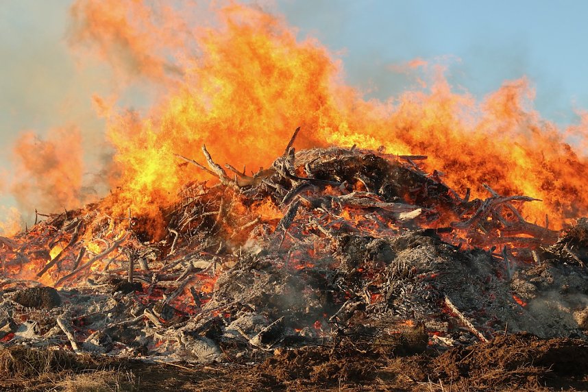 Osterfeuer bei Krimderode