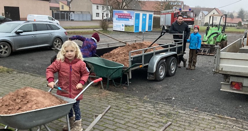 Auch die Kleinen halfen mit