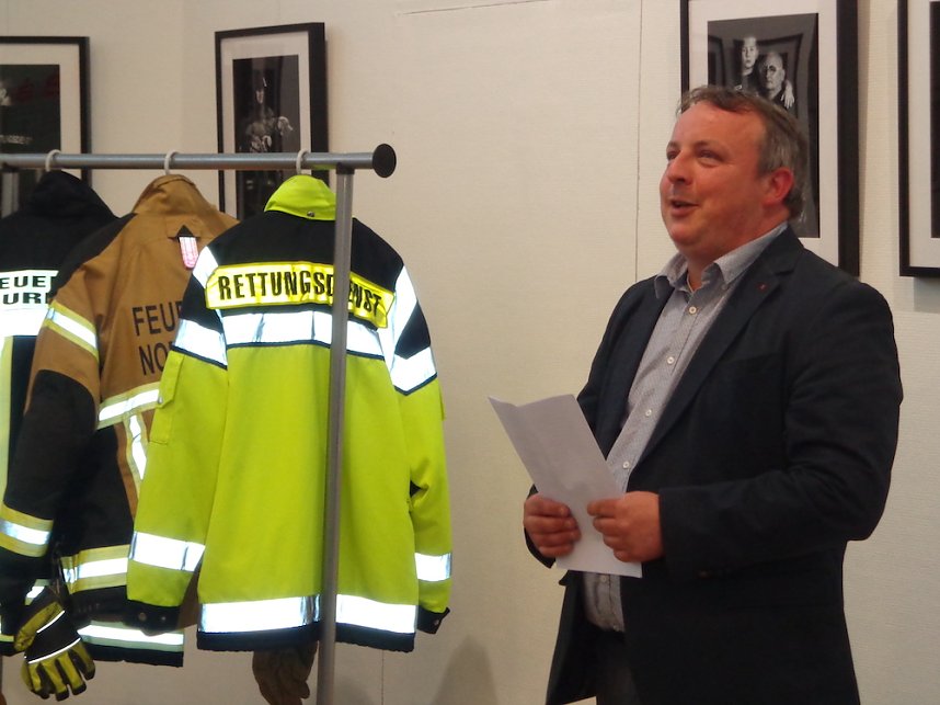 Ausstellungser&ouml;ffnung in der Sparkasse