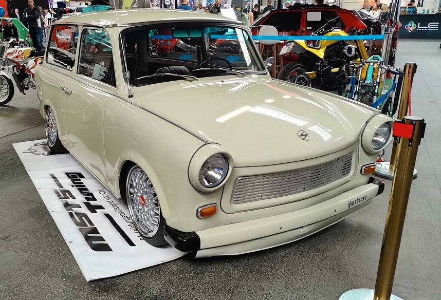 Peter Blei unterwegs auf der Erfurter Automobilmesse