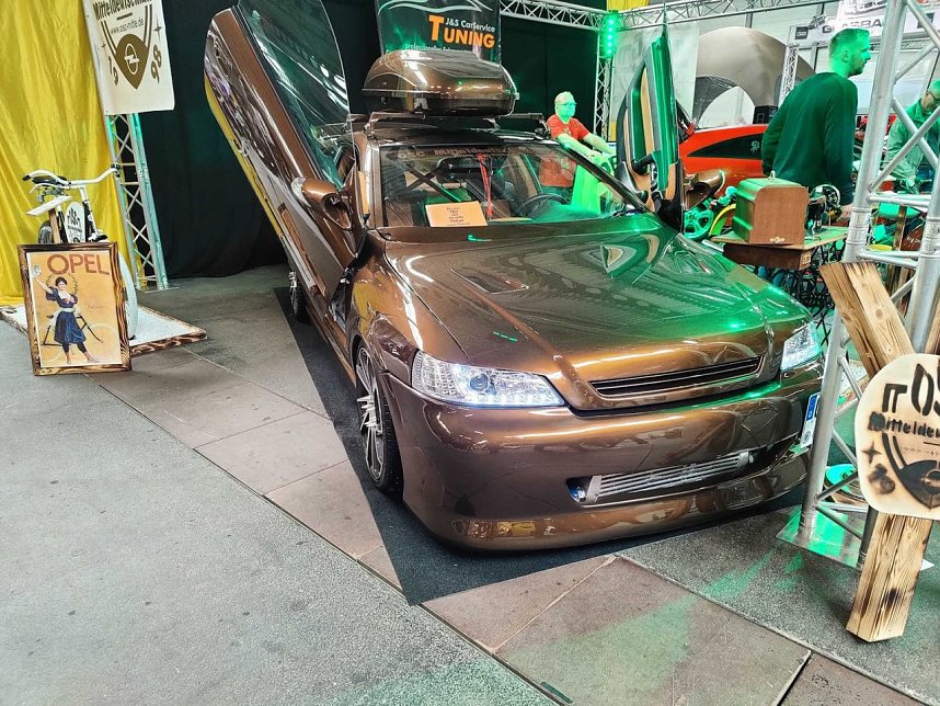 Peter Blei unterwegs auf der Erfurter Automobilmesse