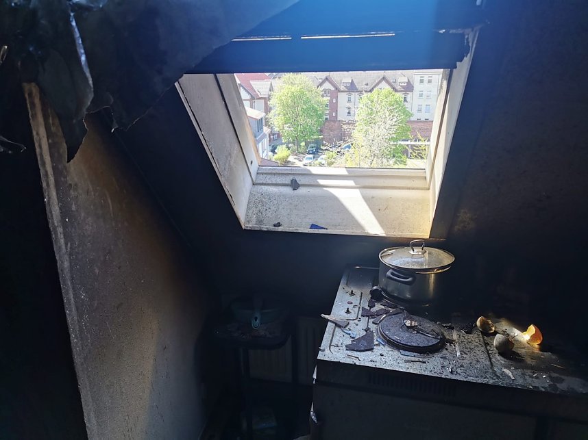 Dachgeschosswohnung ausgebrannt