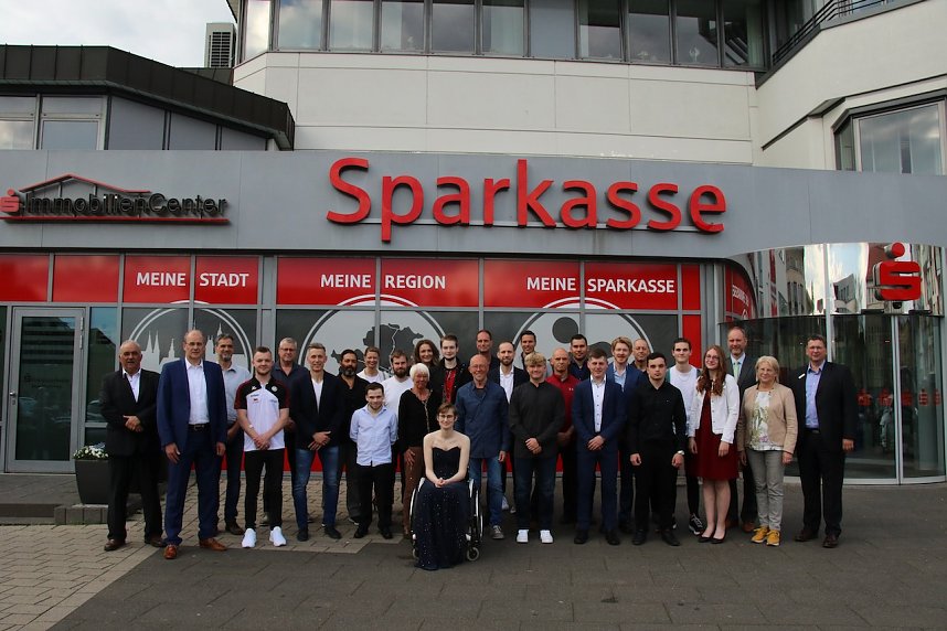 27 Sportchampions und zwei Sportbotschafter wurden heute  in der Kreissparkasse ausgezeichnet