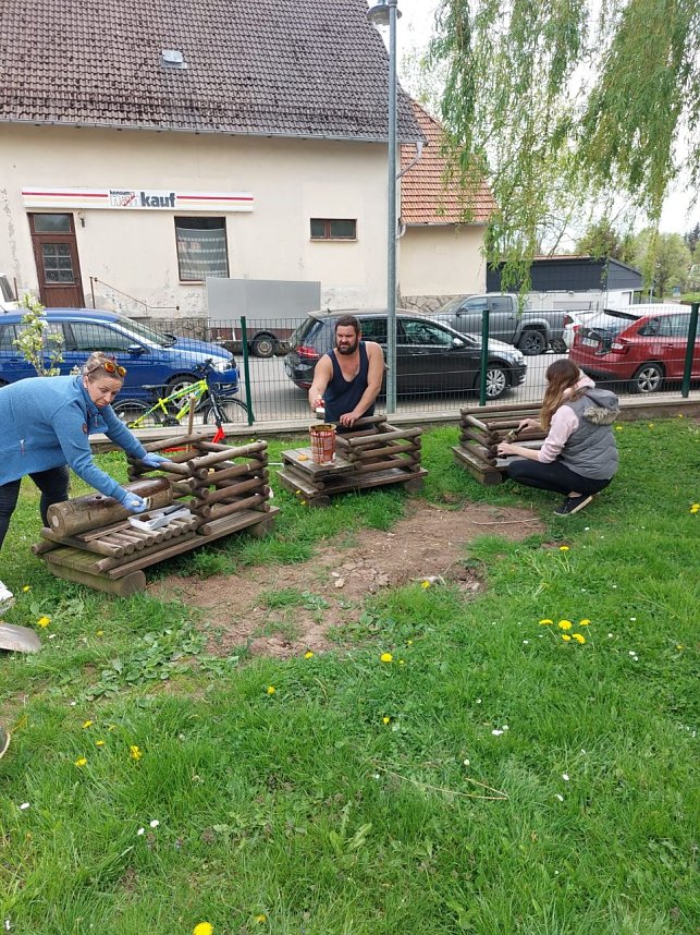 Arbeitseinsatz im Kindergarten Hohensteiner Burgspatzen