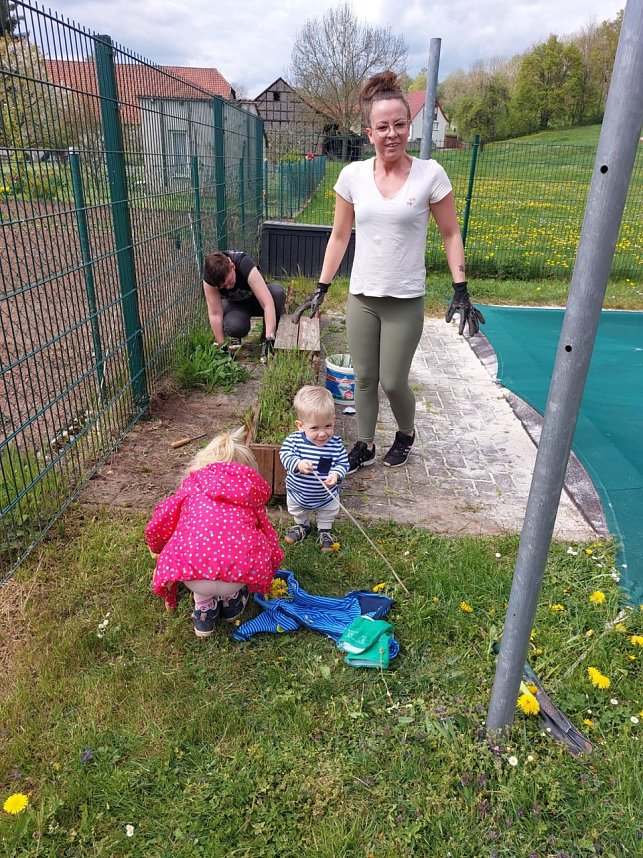Arbeitseinsatz im Kindergarten Hohensteiner Burgspatzen