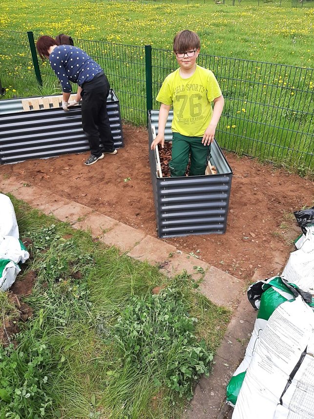 Arbeitseinsatz im Kindergarten Hohensteiner Burgspatzen