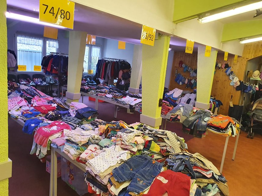 F&uuml;r jeden etwas dabei beim 1. Kindersachen- & Spielzeugbasar