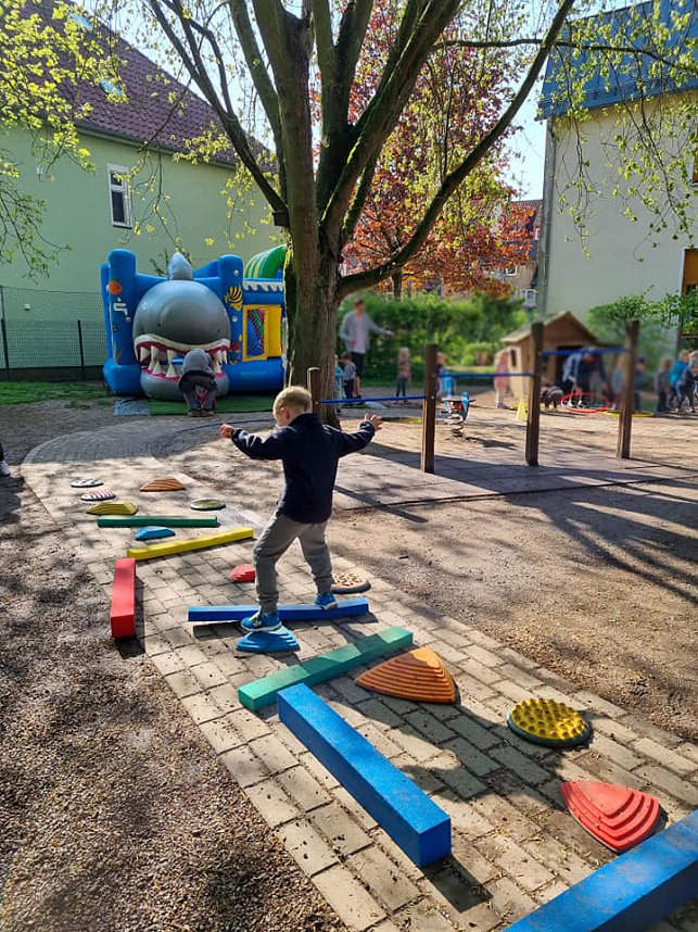 Projektwochen im Fr&ouml;belkindergarten Domschl&ouml;sschen