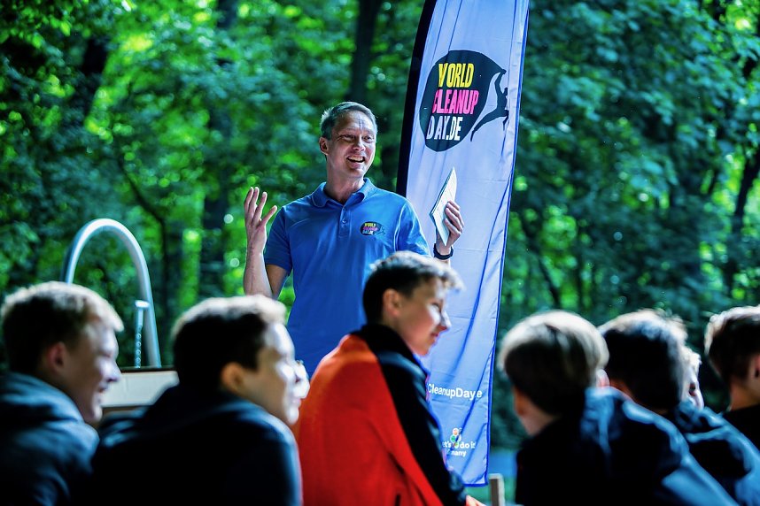 Aufr&auml;um-Aktion der Humbolt-Sch&uuml;ler im Stadtpark