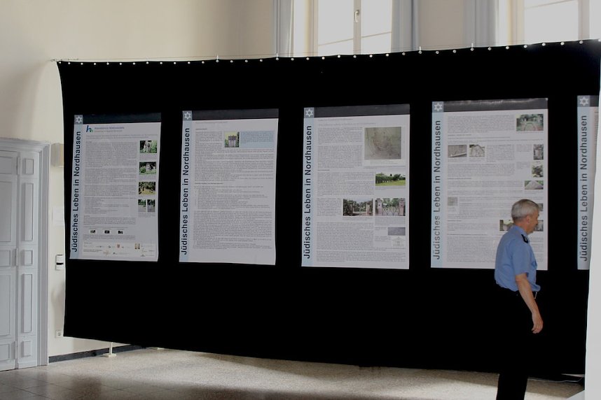 Ausstellungser&ouml;ffnung gestern Nachmittag im Huis de Graise