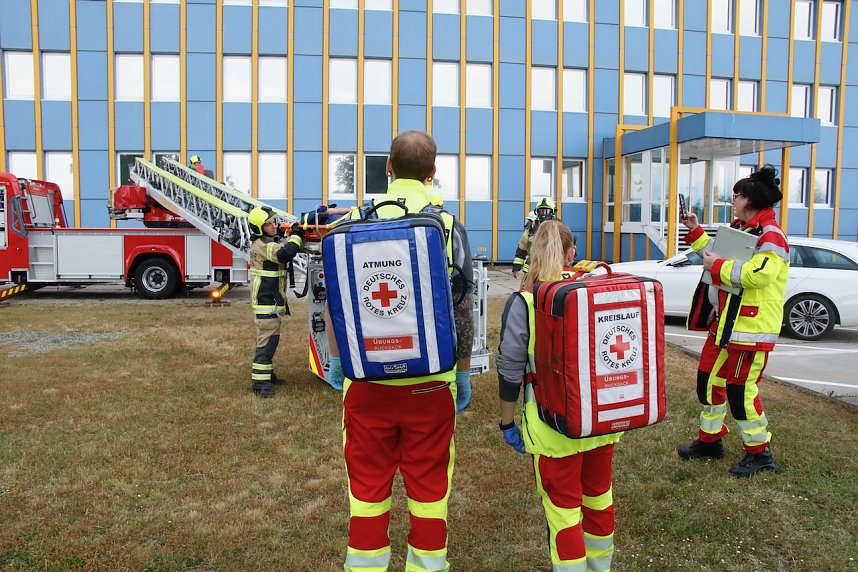 Auf dem Schachtbaugel&auml;nde fand heute eine Gro&szlig;&uuml;bung von Feuerwehr und Rettungskr&auml;ften statt