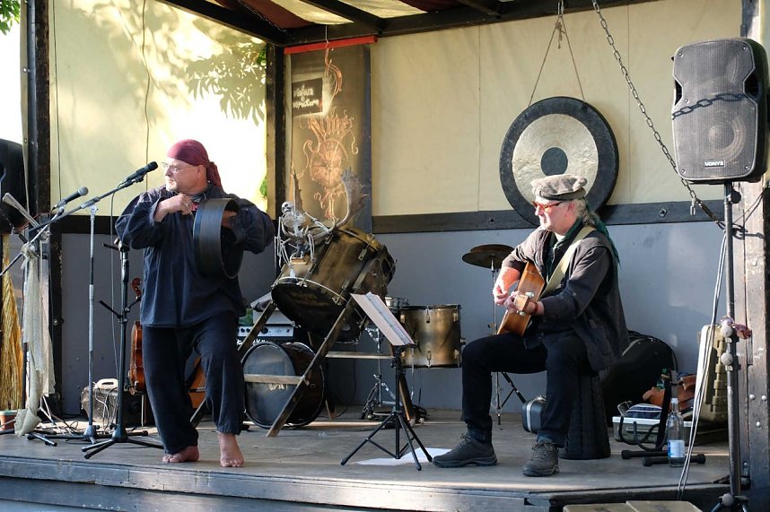 Ritterspektakel auf der Ronneburg zum Pfingstsamstag