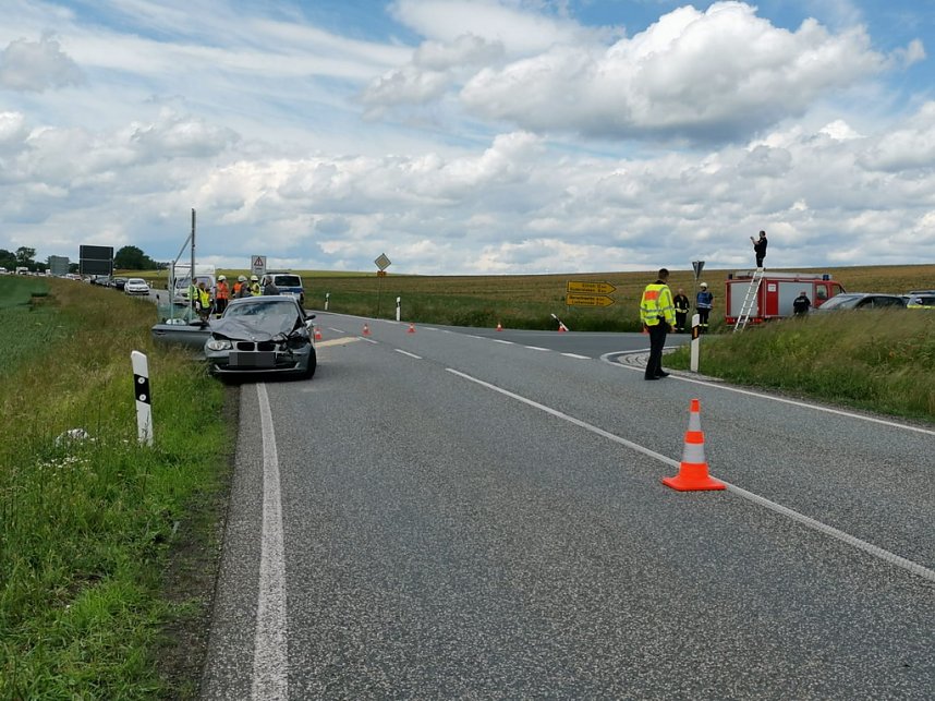 Schwerer Unfall auf der B 243
