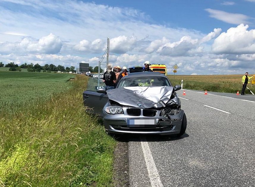 Schwerer Unfall auf der B 243