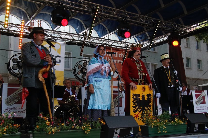 Das 52. Rolandsfest wurde nach zwei Jahren Pause heute auf dem Rathausplatz in Nordhausen er&ouml;ffnet