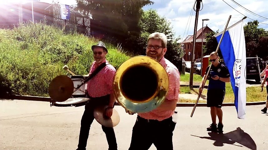 Gro&szlig;er Umzug in Leimbach