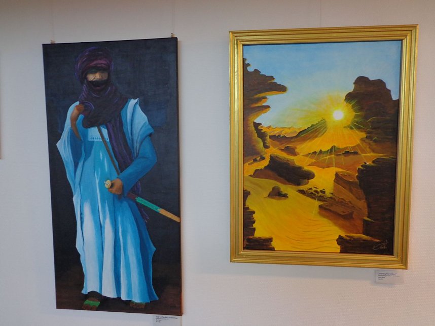 Drei auf einen Schlag - in der Kreissparkasse zeigt die Schau "Gr&uuml;ner & Co." die Werke dreier K&uuml;nstler