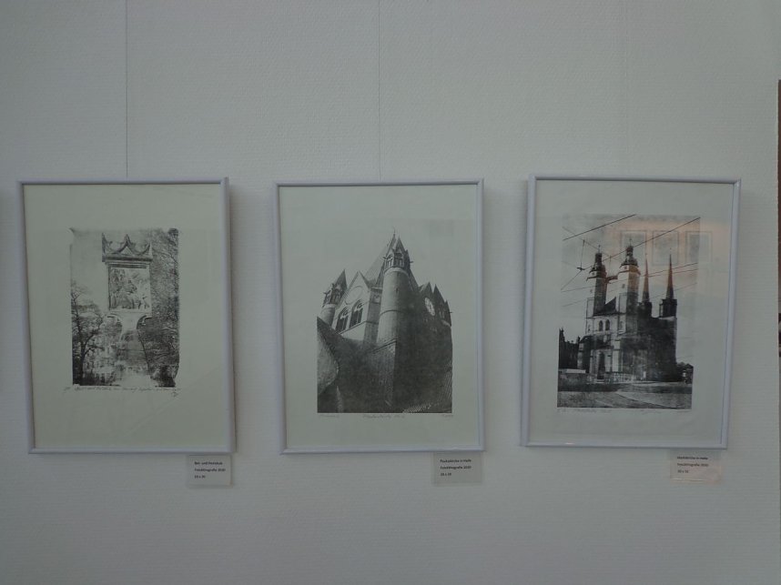 Drei auf einen Schlag - in der Kreissparkasse zeigt die Schau "Gr&uuml;ner & Co." die Werke dreier K&uuml;nstler