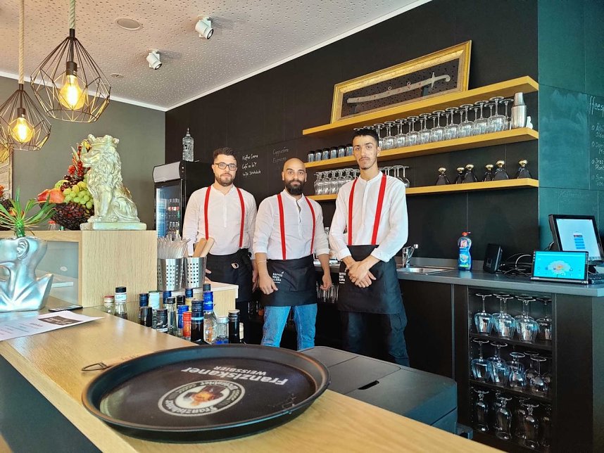 Wiederer&ouml;ffnung des Kaffeehauses an der Bibliothek