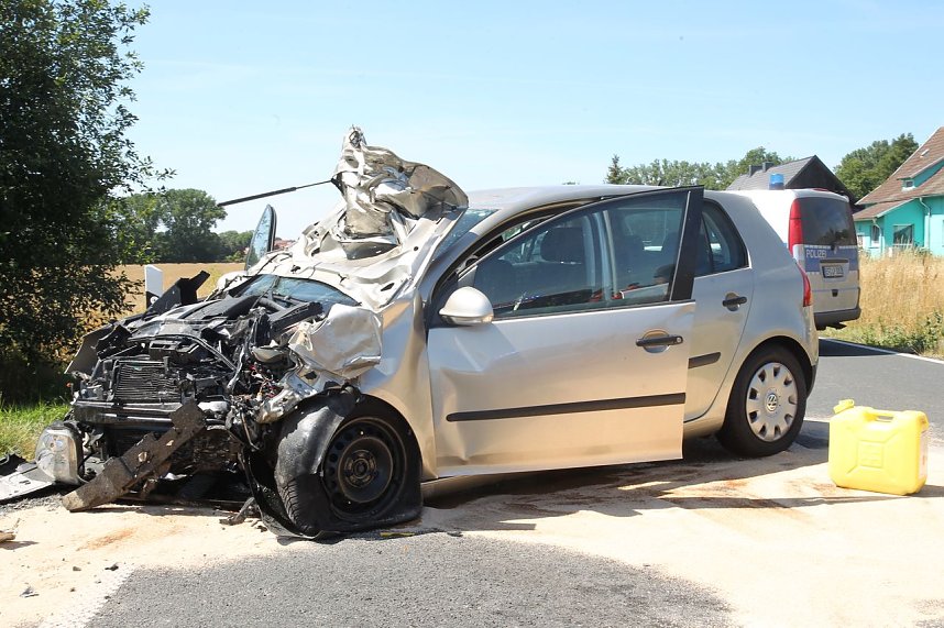 Schrecklicher Unfall auf der B 243